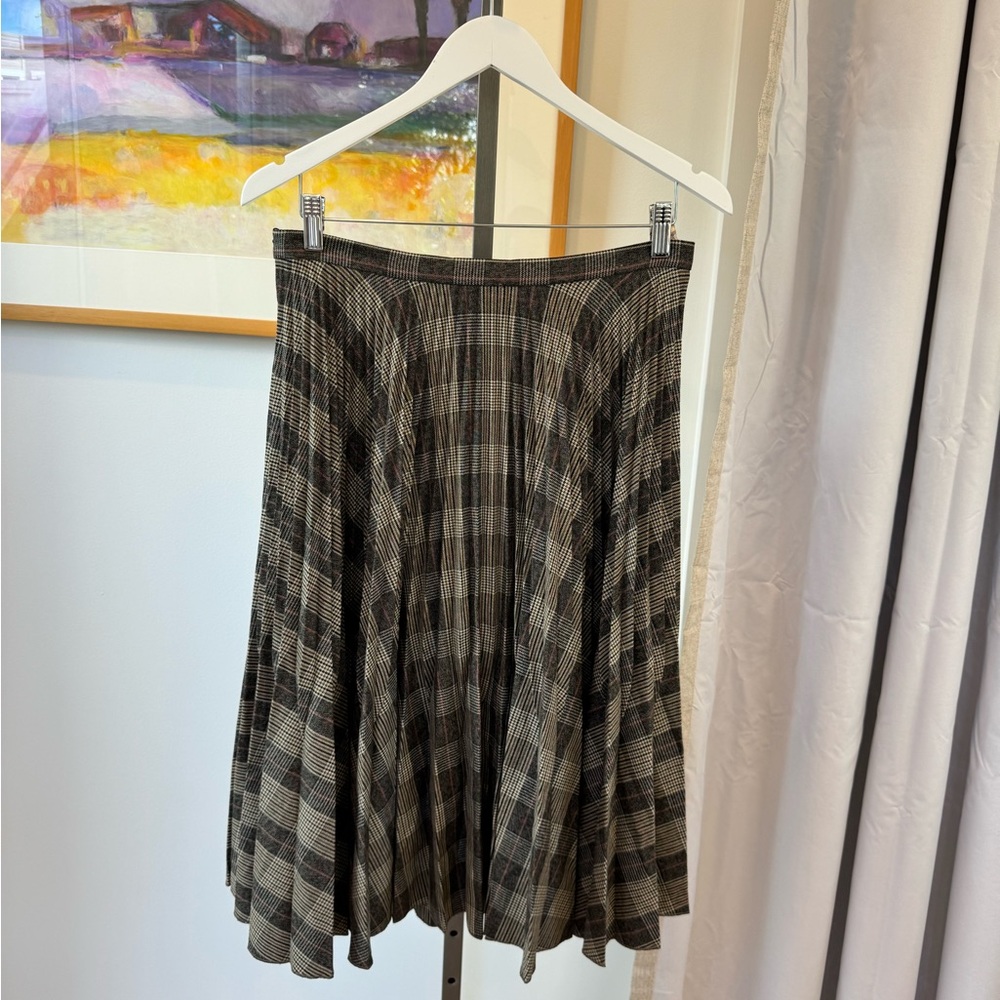 Gaze It Plaid Pleated Midi Skirt in Brown and Black - Picture 4 of 6
